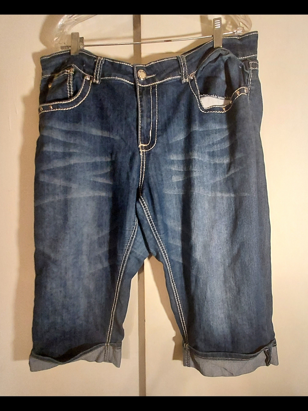 Elite Jeans Embellished Denim Capris Size 17/18 Bling Flap Pockets Thick Stitch